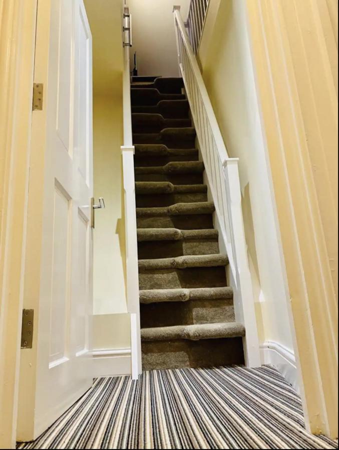 Park Crescent Apartment Йорк Экстерьер фото